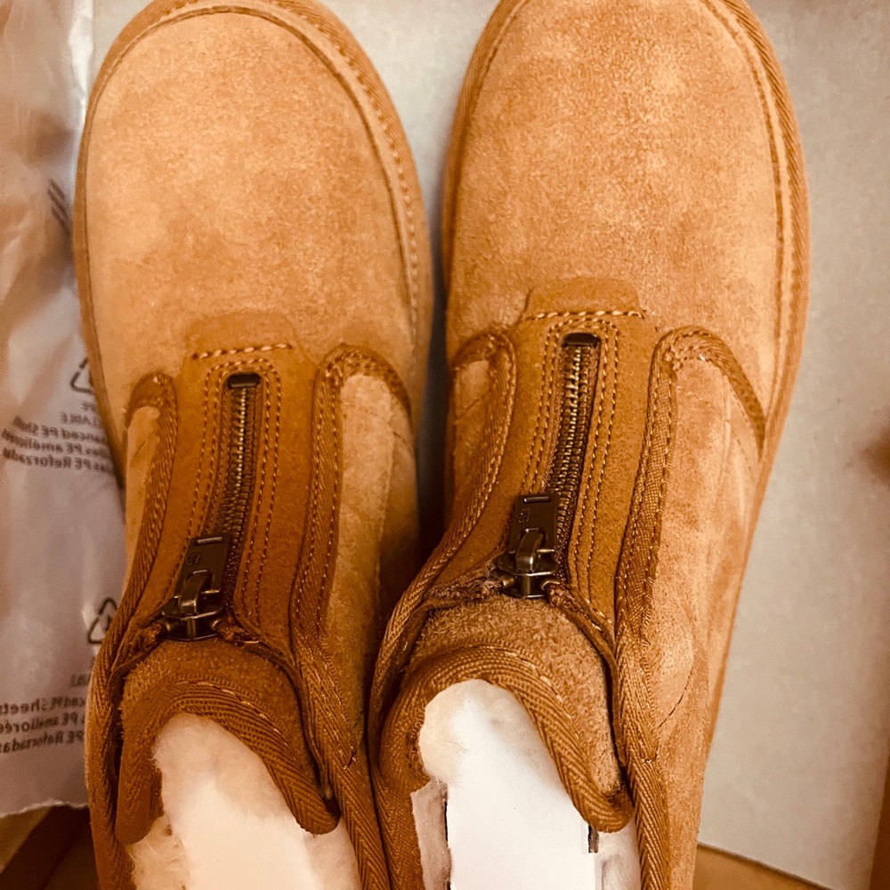 Brand New HTF UGG Platform Neumel Boots Size 11